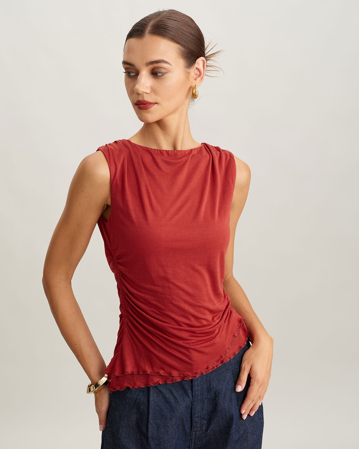Red Round Neck Cropped Tank Top